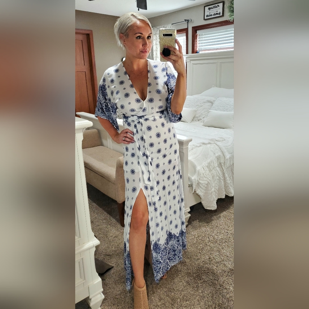 Lulu's South of France Blue and Ivory Print Maxi Dress, size XS
